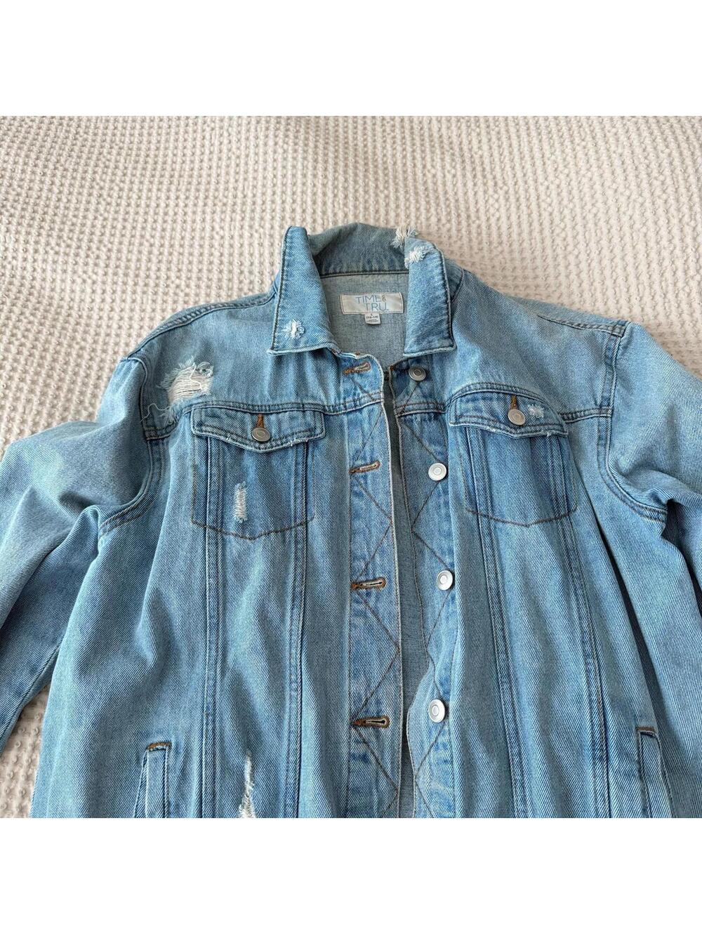 Time and Tru Light Wash Distressed Denim Jacket with Star Print Size Large - Picture 6 of 9
